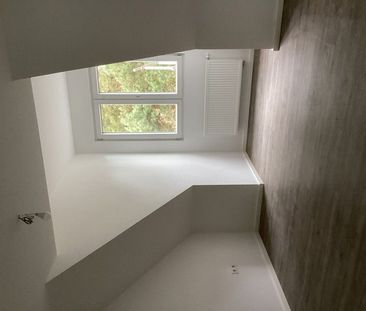 Jetzt zugreifen: praktische 2-Zimmer-Wohnung mit Ausblick - Photo 1