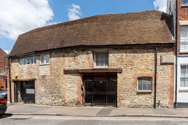 Philips Court Lombard Street, Abingdon, Oxfordshire, OX14 - Photo 1