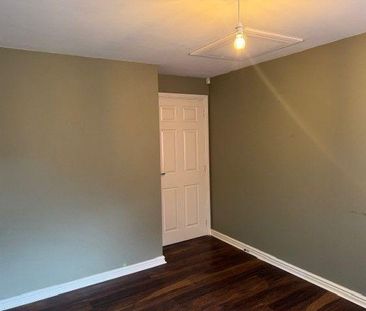 1 bedroom coach house to rent - Photo 3