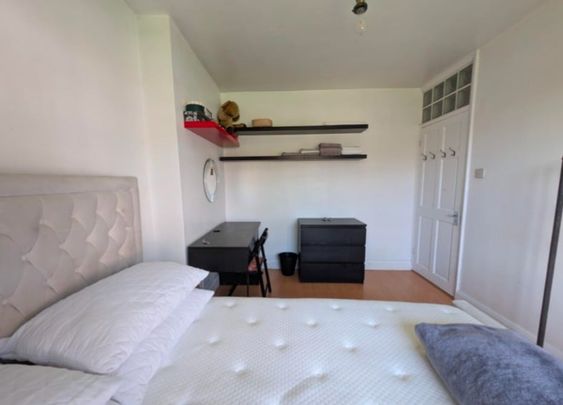 Room in a Shared House, White Hart Lane, N17 - Photo 1