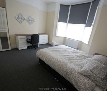 1 bedroom in a house share to rent - Photo 2