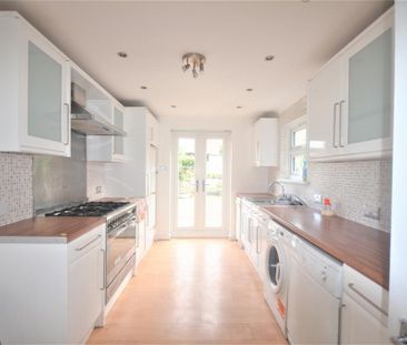 2 bedroom terraced house to rent - Photo 2