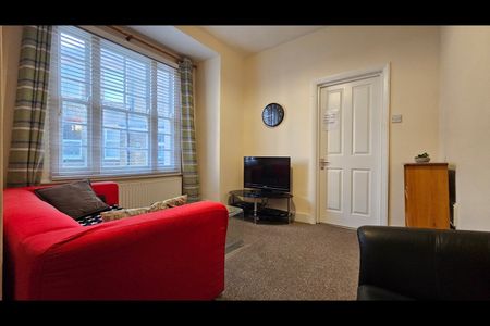 4 Bed Semi-Detached House, Queens Row, SE17 - Photo 2