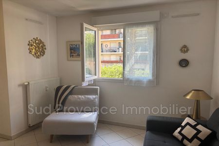 Location Appartement 1 pièce 27m² NICE 06100 - Photo 2