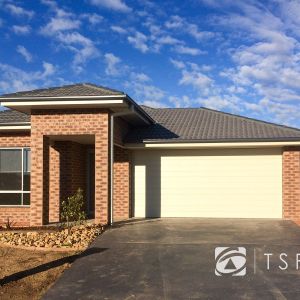 Spacious family home - Photo 2
