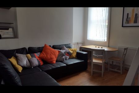Room in a Shared House, Mansell Road, L6 - Photo 2