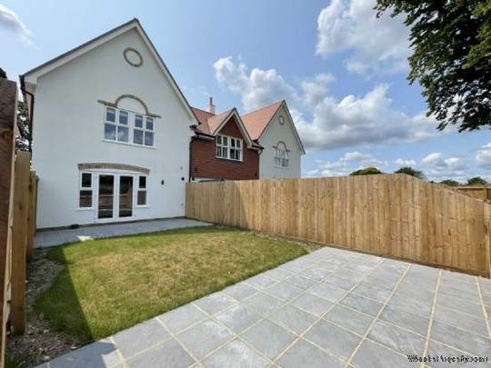 3 bedroom property to rent in Wareham - Photo 1