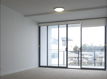 Modern 2-Bed +1 Study Apartment with Double Garage in the Heart of Norwest - Photo 4