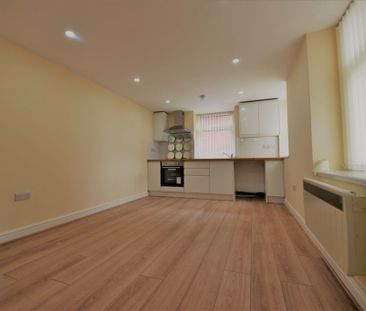 1 bedroom Flat in Flat 5, Leeds - Photo 6