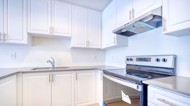 For Lease - 1695 Dersan Street Unit# 324, Pickering, Ontario - Photo 1