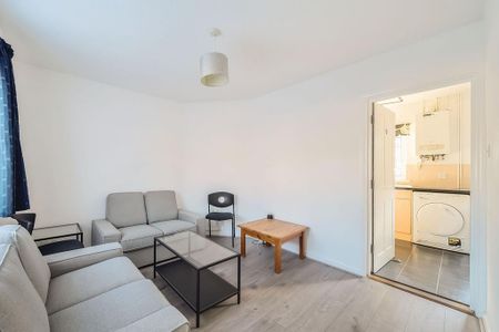 5 bedroom semi-detached house to rent - Photo 3