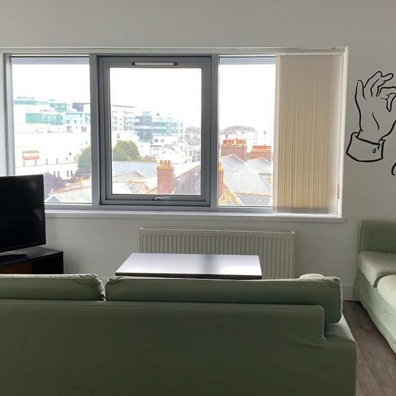 6 bedroom apartment to rent - Photo 1