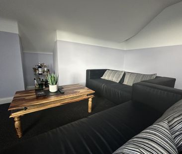 2 bedroom flat to rent - Photo 6