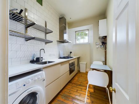 1 bedroom flat to rent - Photo 2