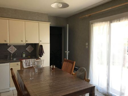 Location Maison 4 pièces 111m² POITIERS 86000 - Photo 2