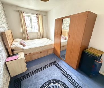4 bedroom detached house to rent - Photo 1