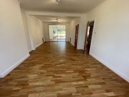 4 bedroom semi-detached house to rent - Photo 4