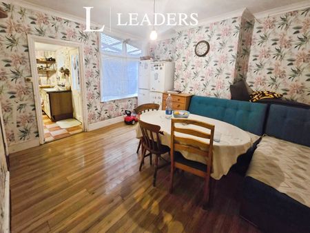 3 bedroom house to rent Colvile Road, PE13 - Photo 2