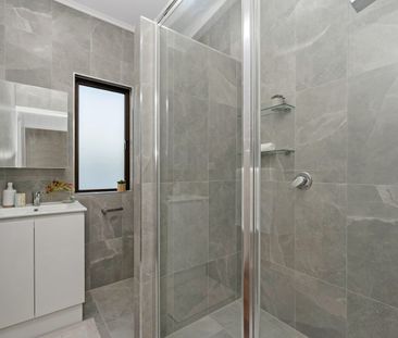 Relaxed, Contemporary Living for the Modern Family! - Photo 1