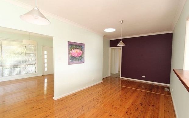 Prime Location! - Photo 1