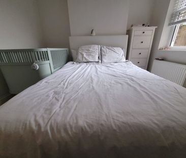 2 Bed Maisonette, London, W12 - Photo 3