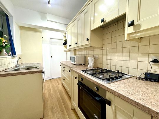 3 Bedroom - Photo 1