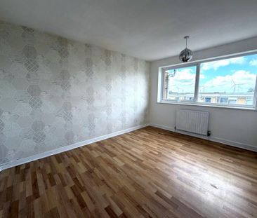 3 Bedroom Mews To Let - Photo 4