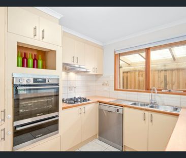 Spacious Family Home in a Quiet Court Location - Photo 6