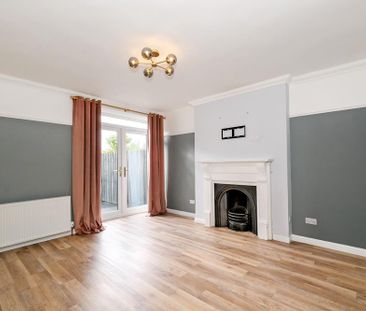 4 bedroom semi-detached house to rent - Photo 6