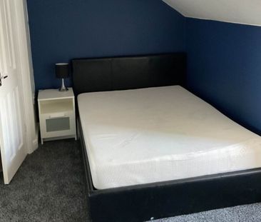 De Lacy Mount (room 5), Kirkstall, Leeds - Photo 3