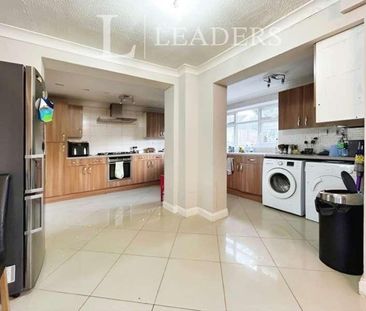 Broadmeadow, Sawston, Cambridge, CB22 - Photo 4