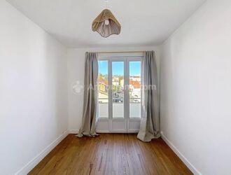 Location Appartement 3 pièces 65 m2 à Clermont-Ferrand - Photo 1