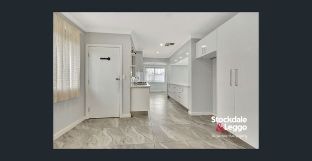 Comfortable, Secure & Well-Located – The Ideal Place to Call Home - Photo 1