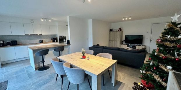 Eengezinswoning te huur in Varsenare voor € 1.350 met 3 slaapkamers - Photo 1