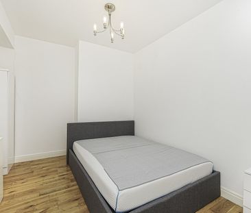 Flat to rent - Arngask Road, London, SE6 - Photo 6