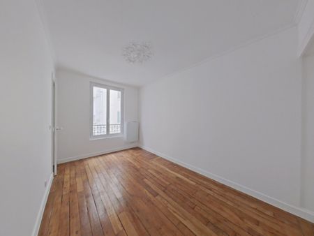 APPARTEMENT T2 A LOUER - PARIS 18EME ARRONDISSEMENT - 40.56 m - 1 310 € - Photo 3