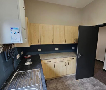 3 bedroom flat to rent - Photo 5