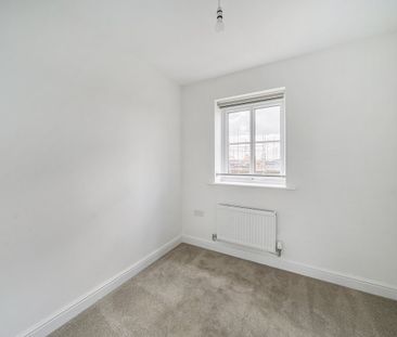 Upton Hall Crescent - Photo 6