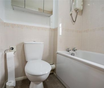 2 bedroom semi-detached house to rent - Photo 2