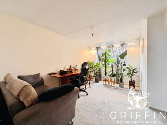 Porter Close, West Thurrock, RM20 - Photo 1