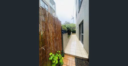 Two Bedroom apartment for rent Easy access to Station - Photo 5