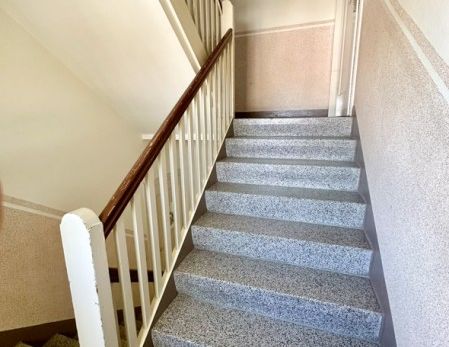 Moderne 2-Raum-Wohnung im 2. Obergeschoss auf der Haldenstraße in Annaberg!! - Photo 1
