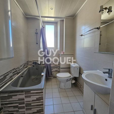GUIGNES : CENTRE-VILLE - Photo 4