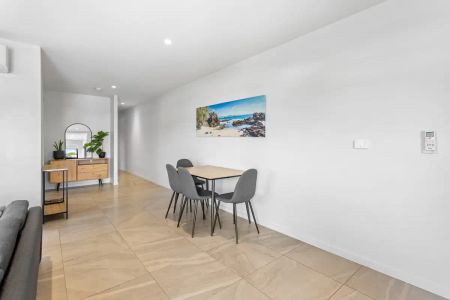 “Modern 2-Bedroom Apartment in the Heart of Mitchelton” - Photo 4