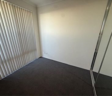 9 Flax Lily St, Piara Waters - Photo 2