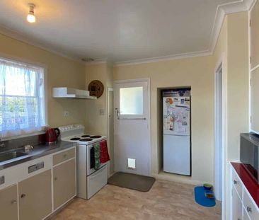 THREE BEDROOMS - HOKOWHITU - Photo 4