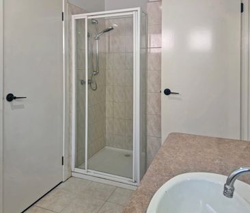 Spacious 3-Bedroom Home with Fantastic Outdoor Living - Photo 5