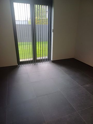 Instapklaar gelijkvloers appartement in Peer centrum met ruim terras + tuintje. - Foto 4