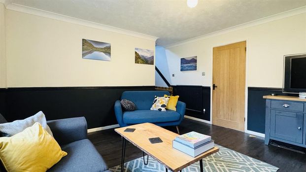 4 bedroom detached house to rent - Photo 1