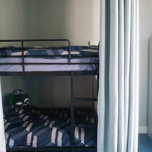 Twin Shared Dorm Room - Photo 2